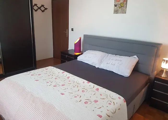 Prostran Niko - Idealan Za Veliku Obitelj